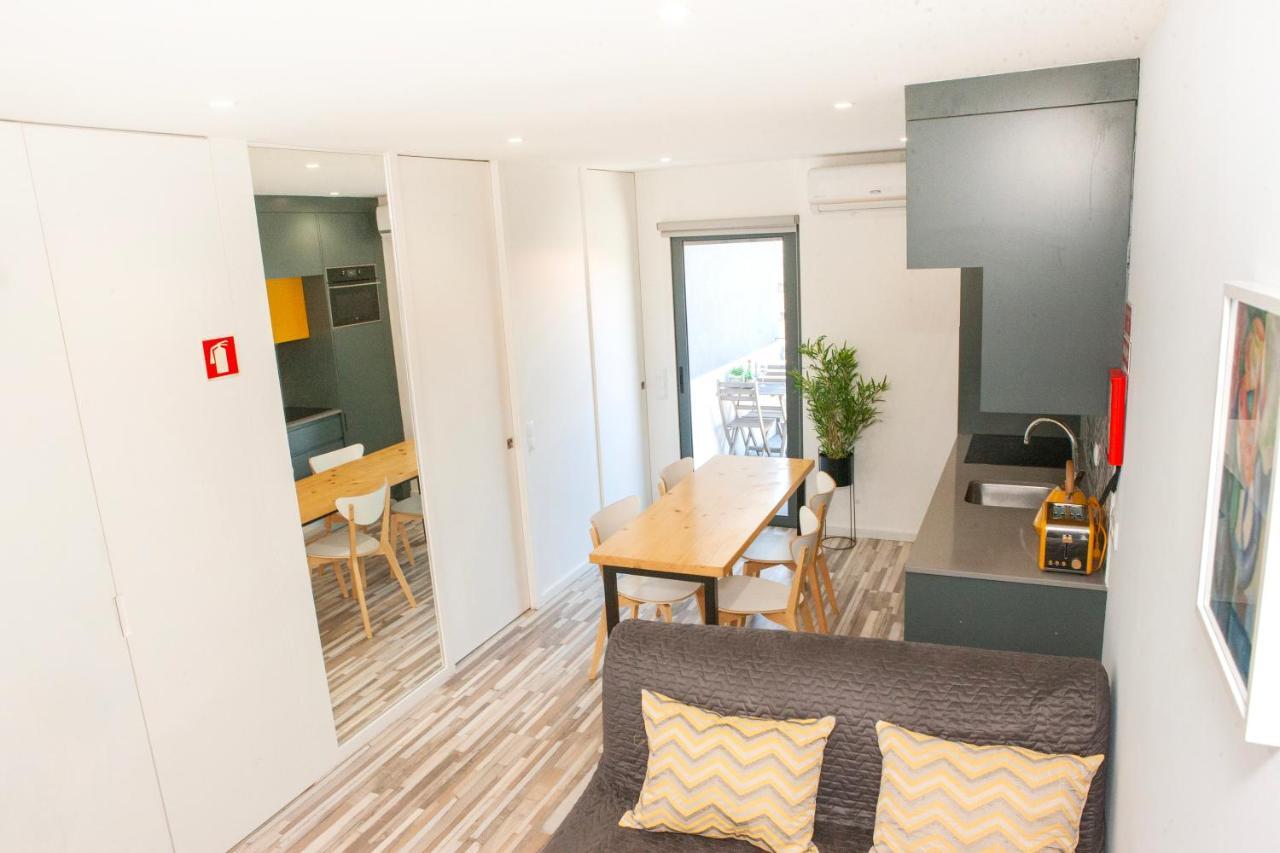 Host Wise - Amadeo Apartments 빌라노바데가이아 외부 사진