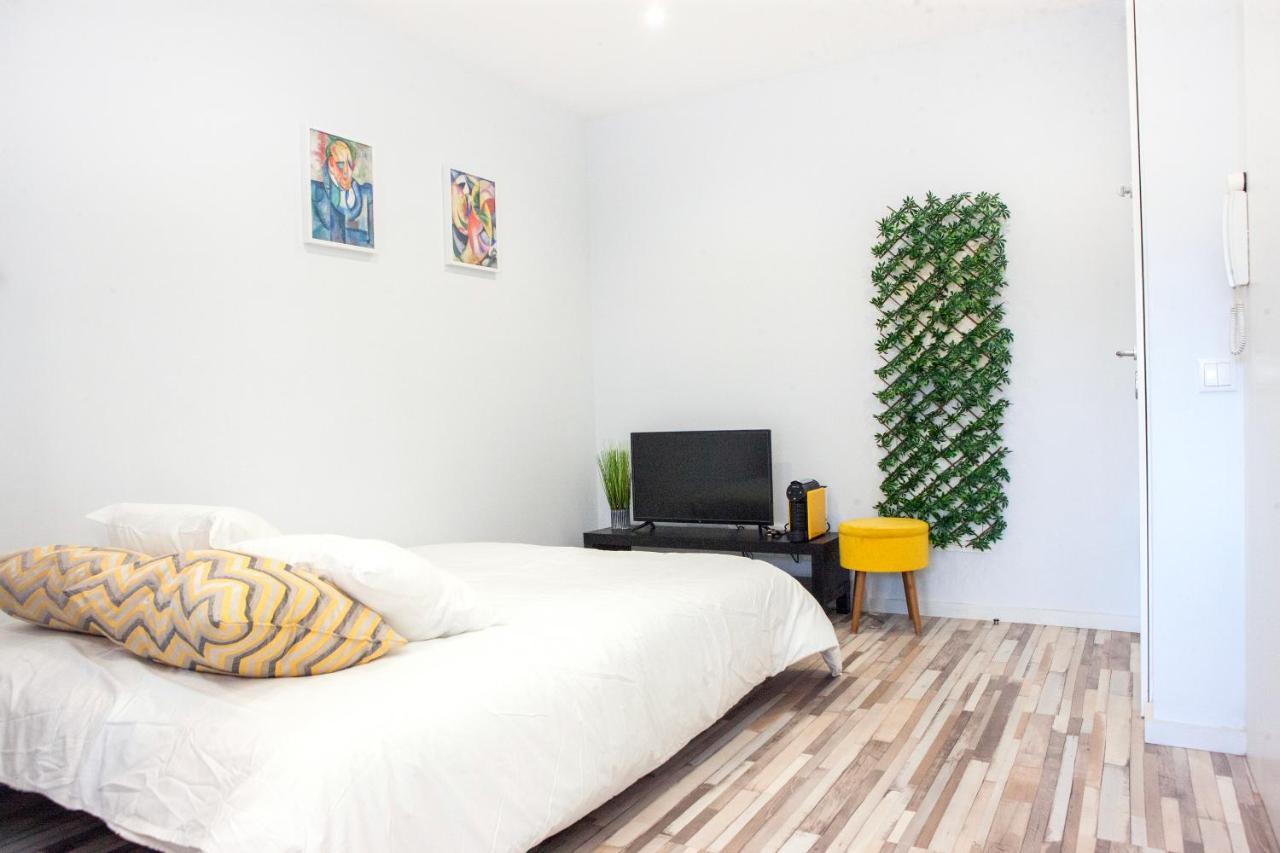 Host Wise - Amadeo Apartments 빌라노바데가이아 외부 사진