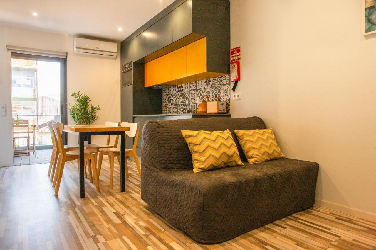 Host Wise - Amadeo Apartments 빌라노바데가이아 외부 사진